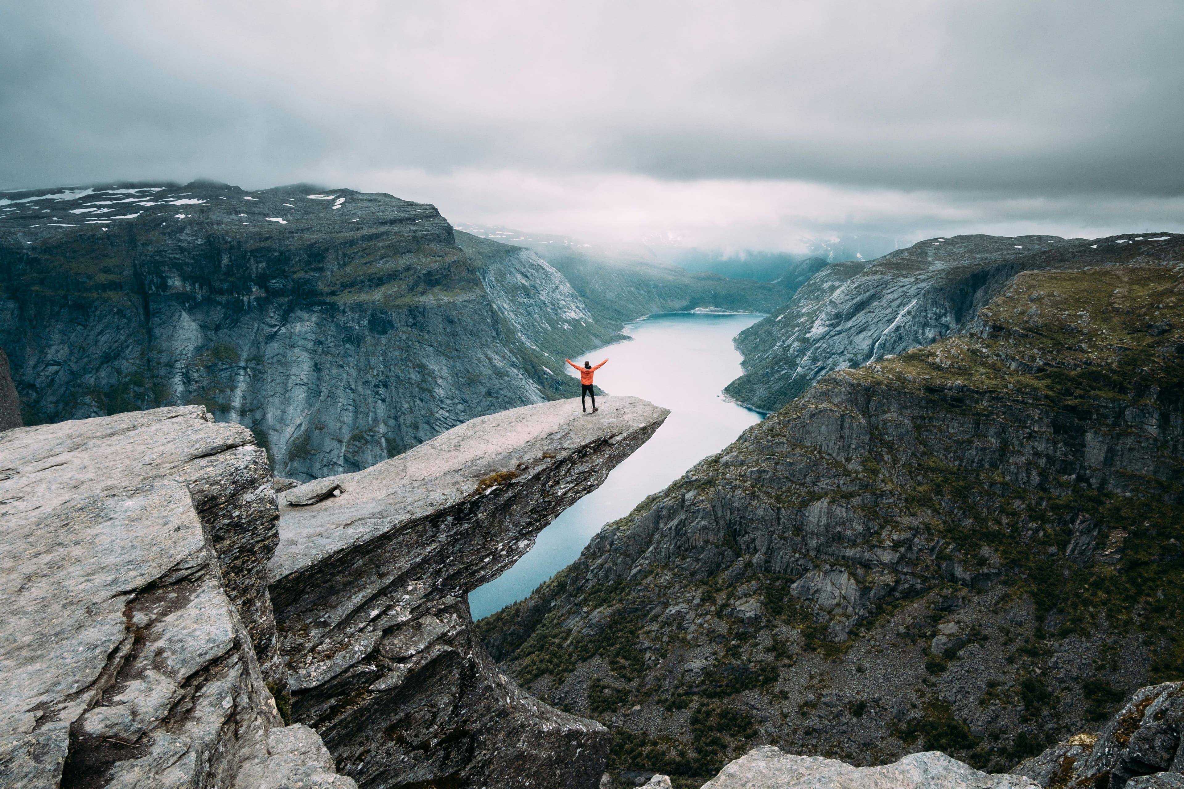 Hiking in Norway: The 6 Most Beautiful Mountain Hikes
